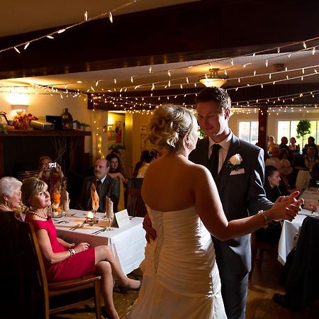 The Cove Inn Westport Bagian luar foto