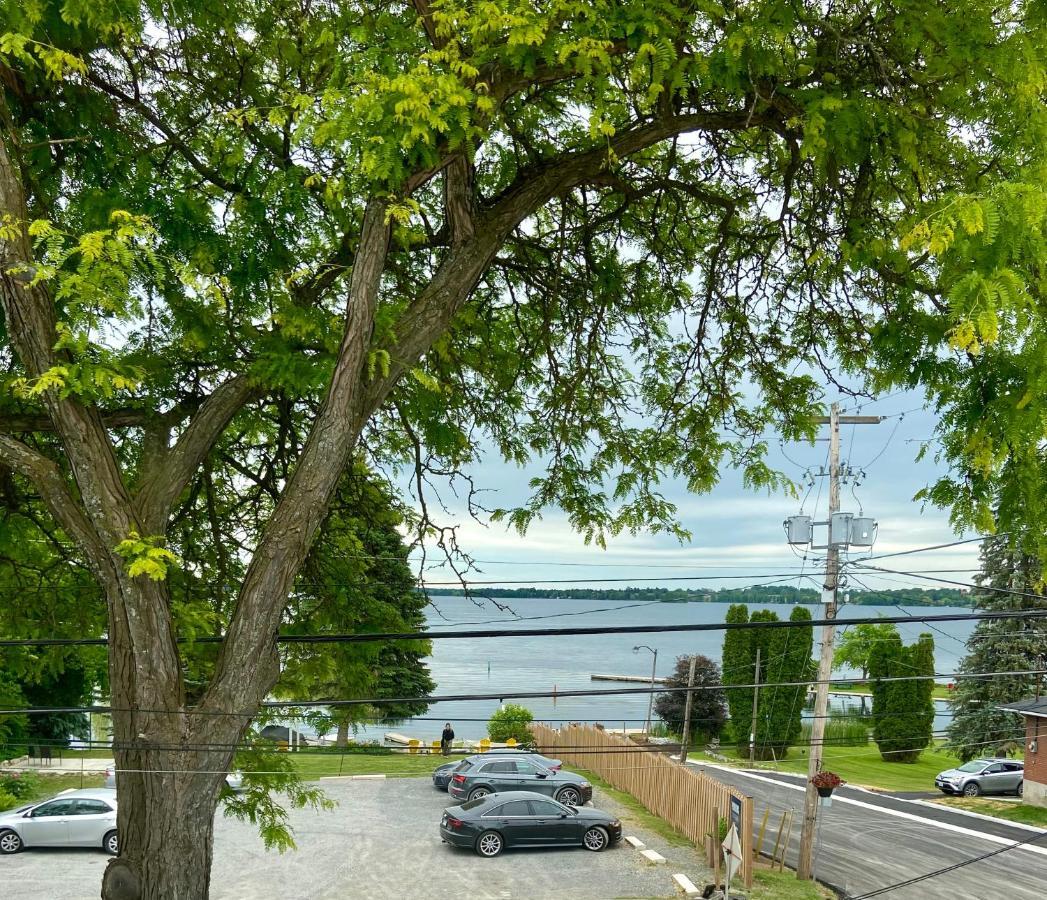 The Cove Inn Westport Bagian luar foto