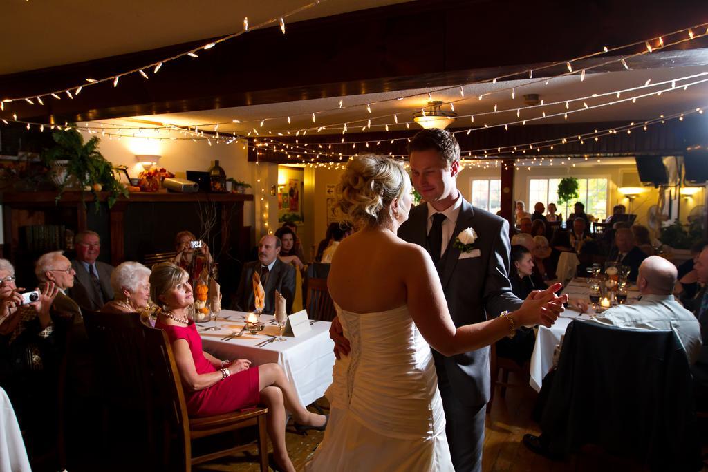 The Cove Inn Westport Bagian luar foto